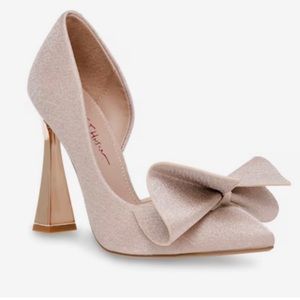 Betsey Johnson Nobble Pump New condition never worn